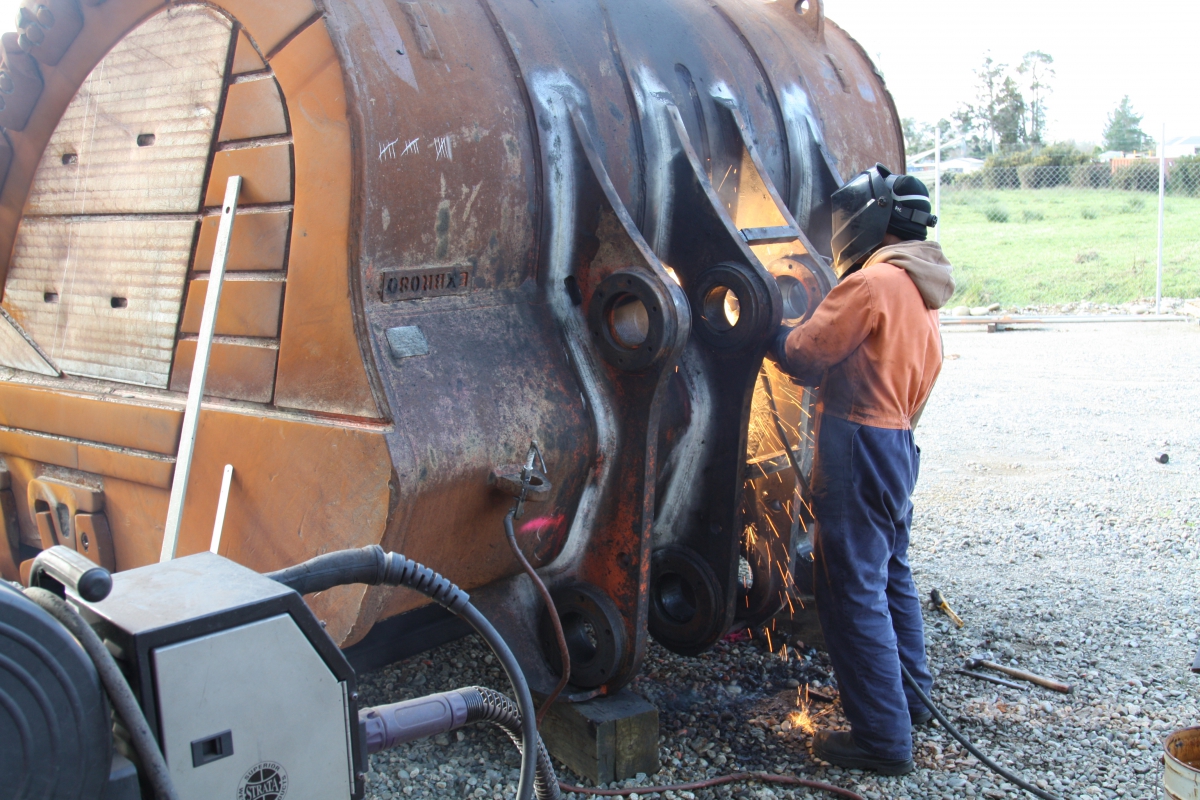 Excavator bucket refurbishment